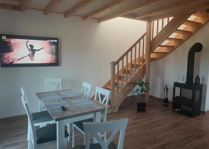 Zakatek Ciszy. Prázdninový dům *