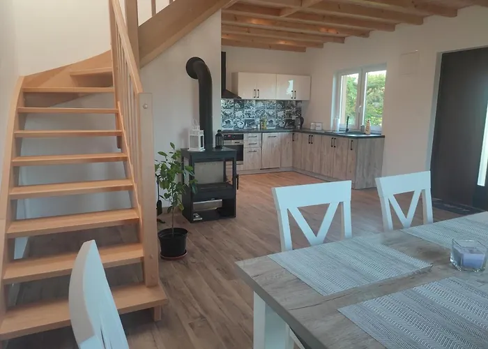 Zakatek Ciszy. Prázdninový dům *