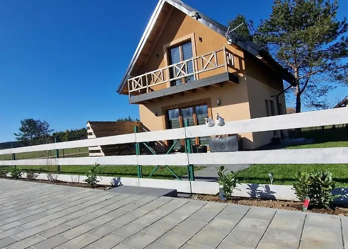 Zakatek Ciszy. Prázdninový dům